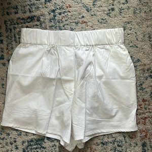 Daily Drills Poplin Shorts - White